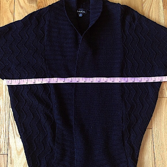 Seductions Cocoon Knit Sweater - Picture 9 of 12